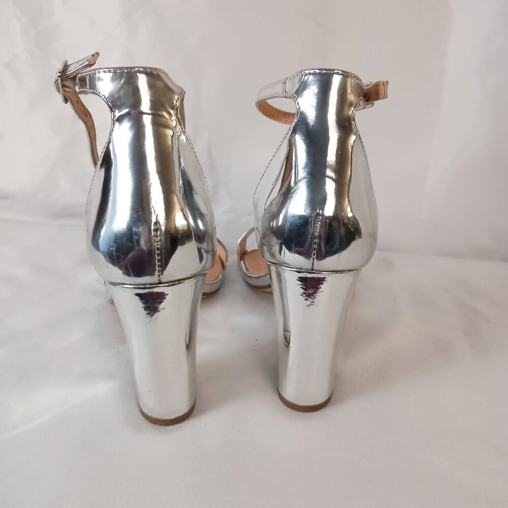 Madden Girl Beella Heeled Sandals Women’s Size 9 Silver NWOB - Picture 9 of 11